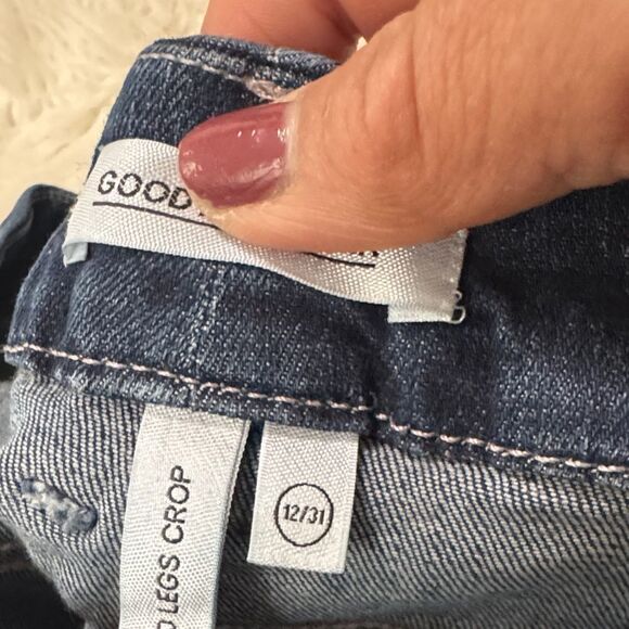 Good American Indigo Legs Crop Jeans - Picture 9 of 12